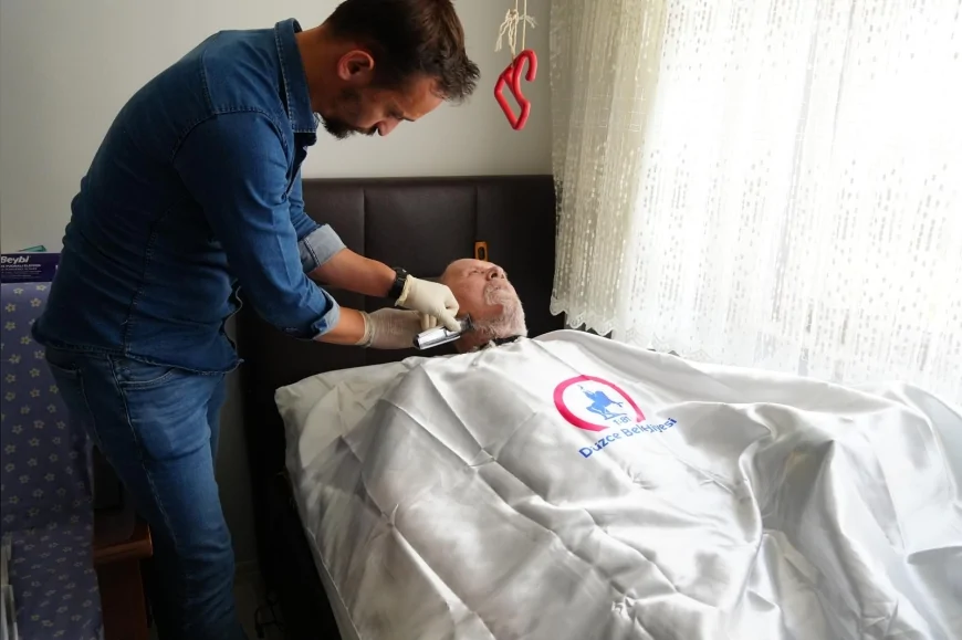 Düzce Belediyesi, Evde Sağlık ve Bakım Hizmetlerini Bayram Öncesi Genişletti