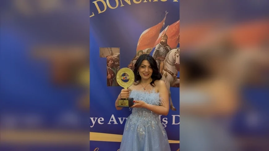 Bakü’den İstanbul’a Uzanan Başarı: Mehseti Hüseynova, ‘Yılın En İyi İş Kadını’ Ödülünü Kazandı