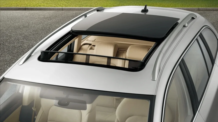 Sunroof Nedir, Otomobillerde Neden Tercih Edilir: Cam Tavan Detayları Mercek Altında