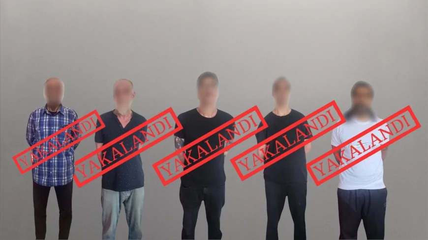 Kırmızı Bültenle Aranan 5 Suçlu Daha Türkiye'ye Getirildi: Ali Yerlikaya'dan Sert Mesaj