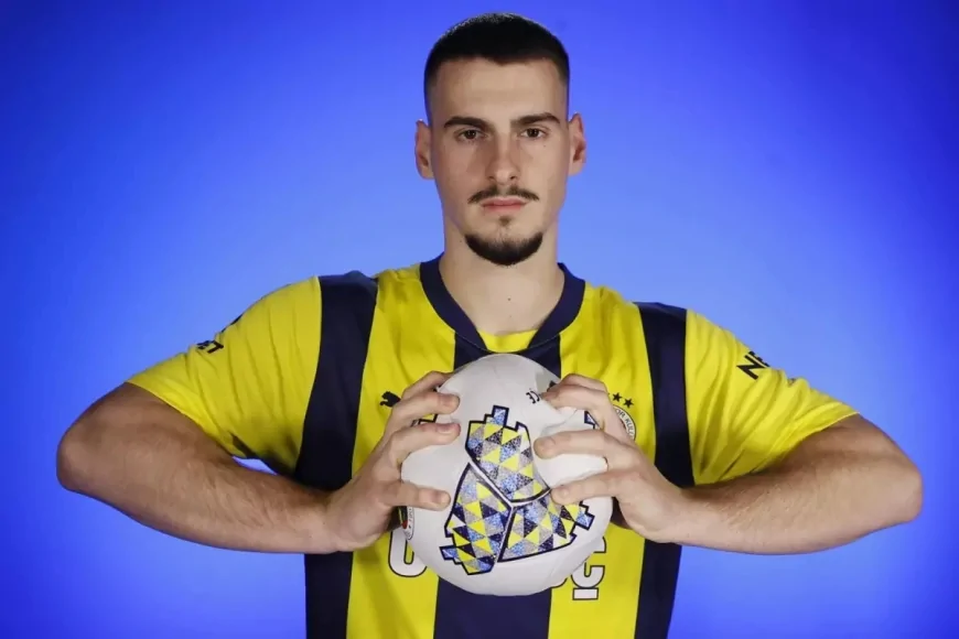 Fenerbahçe'nin genç yıldızı Mimovic: 'Takımdan ayrılmak istiyorum'