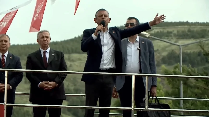 Özgür Özel ve Mansur Yavaş Bayburt’ta: ‘Belediyelerimize Yapılan Saldırılar Cezasız Kalmayacak’