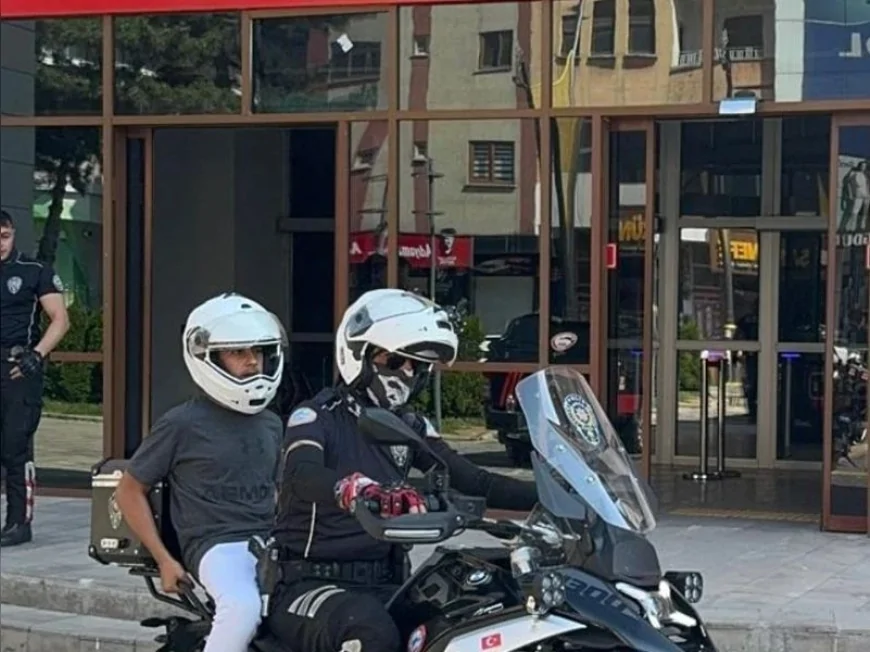 LGS Sınavına Geç Kalan Öğrencilere Polis Desteği: Dakikalarla Yarıştılar