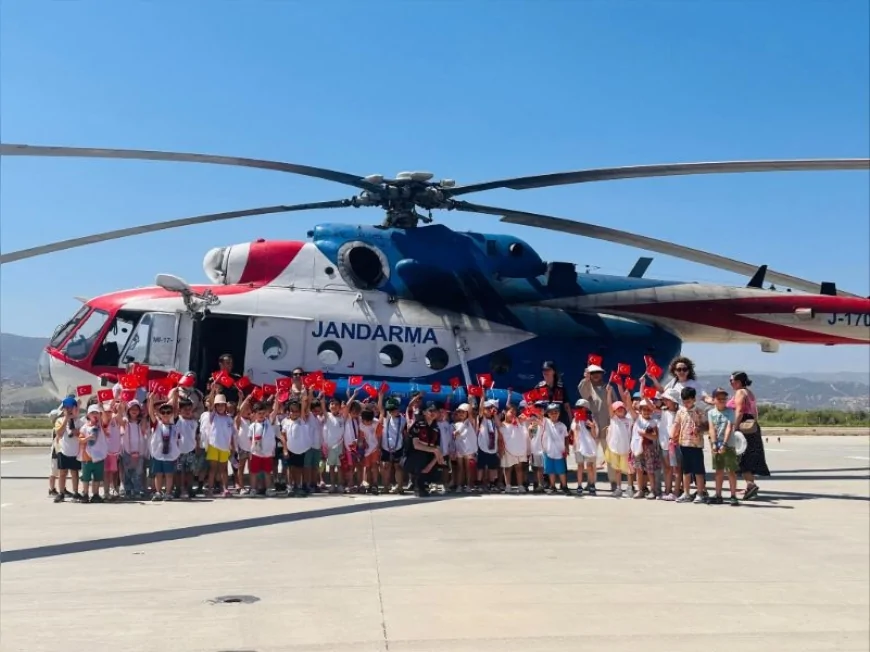 Aydın Jandarma Helikopter Filo Komutanlığı’nda Minik Öğrencilere Unutulmaz Gün
