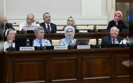 Emine Erdoğan: “İnsanlığın yeni bir rotaya ihtiyacı var, kutuplaşma yerine kültürel yakınlaşma sağlanmalı”