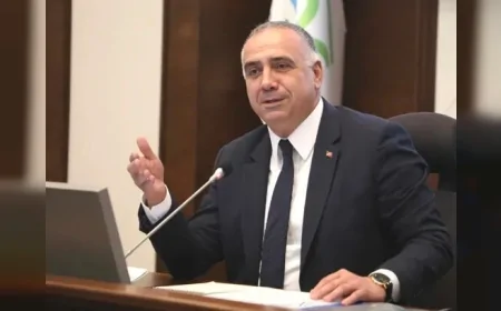 İstanbul'daki yolsuzluk soruşturmasında Büyükçekmece Başkan Vekili Ahmet Şahin gözaltına alındı