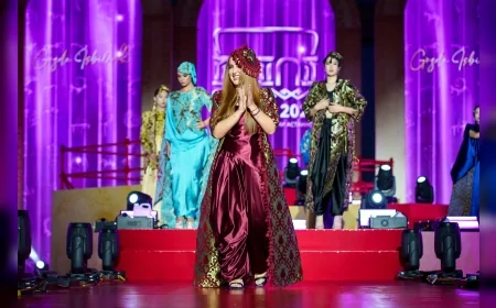 Gözde İşbilir Aktau’daki Defilede Geleneksel Türk Kıyafetlerini Modern Yorumla Buluşturdu