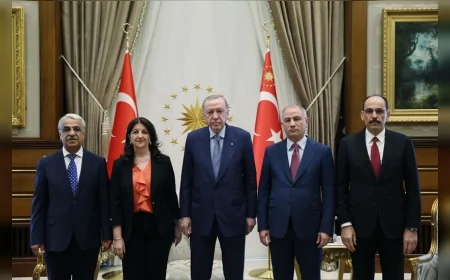 Erdoğan, DEM Parti milletvekilleri Buldan ve Sancar ile Cumhurbaşkanlığı Külliyesinde görüştü