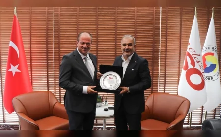 Kuzey Kıbrıs Elazığlılar Derneği Başkanı Yunus Ataş, Elazığ TSO Başkanı İdris Alan ile Kıbrıs-Elazığ ticari iş birliğini görüştü