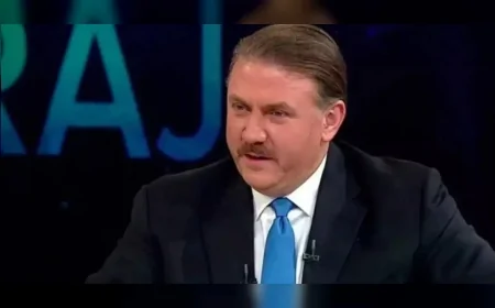 Ekonomi Kurulu Üyesi ve eski gazeteci Yiğit Bulut, pankreas kanseri nedeniyle yaşamını yitirdi