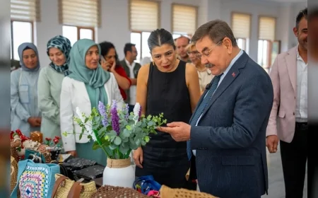 Gölbaşı’nda 24 Dalda Eğitim Alan Kursiyerlerin El Sanatları Sergisi Açıldı