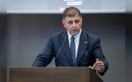 Başkan Cemil Tugay: “Mobilya sektöründe markalaşma ve tasarıma daha fazla emek harcanmalı”