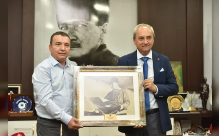 Kepez Belediyesi’nden gazetecilere sağlık desteği ve yaşam kolaylığı: “Bayram değil, mücadele günü”