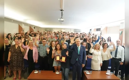 EÜ Eczacılık Fakültesi tam akreditasyonlu programlarıyla 2025-2026 akademik yılı için öğrenci alımına başlıyor