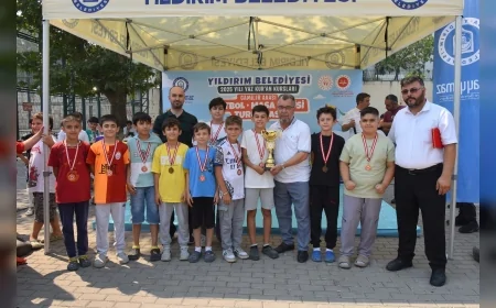 Yıldırım’da yaz turnuvası sona erdi: “Bu turnuvanın gerçek şampiyonu kardeşliktir”