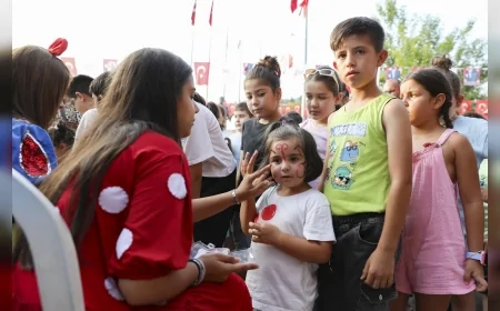 ‘Köy Bizim, Şenlik Bizim’ Çamlıyayla’da coşkuyla gerçekleşti: Büyükşehir’le çocuklar güldü, büyükler geçmişe döndü