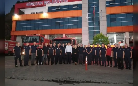 Giresun Belediyesi’nden Karabük’teki yangına destek: 5 tonluk araç ve 4 personel bölgeye gönderildi