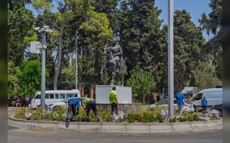 İzmir Büyükşehir Belediyesi'nden kuraklığa karşı yeni adım: Az su tüketen bitkilerle yeşil alanlar dönüştürülüyor