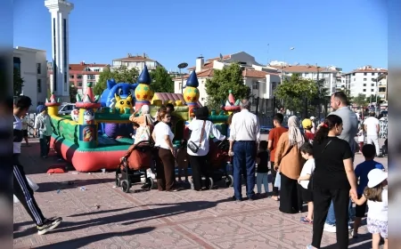 Pursaklar’da Mahalle Mahalle Kurulan Çocuk Şenlikleri Büyük İlgi Görüyor