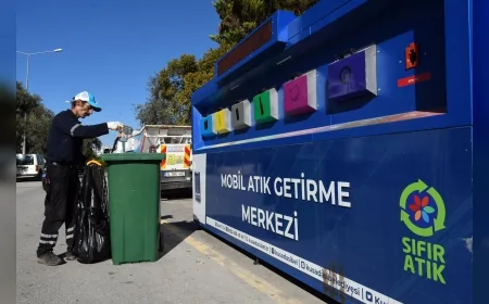 Yaz nüfusu artan Kuşadası’nda kapsamlı temizlik seferberliği başlatıldı