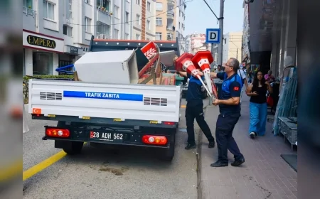 Giresun’da dükkan önü işgallerine müdahale edildi, dubalar ve levhalar zabıta ekiplerince toplandı