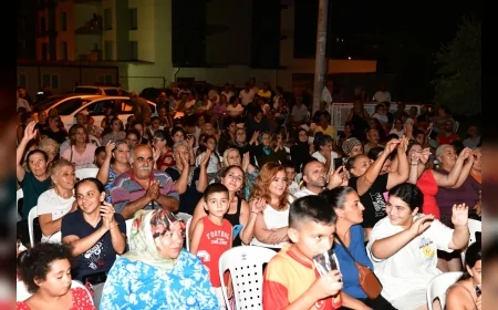 Çiğli’de yaz akşamları tiyatro ve müzikle canlanıyor: Etkinlikler mahalle mahalle sürüyor