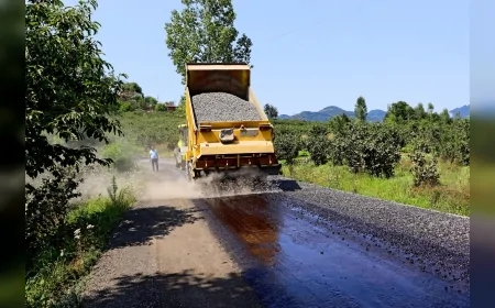 Ordu’nun Akkuş ilçesinden Samsun’a uzanan grup yolunda asfalt tamamlanıyor