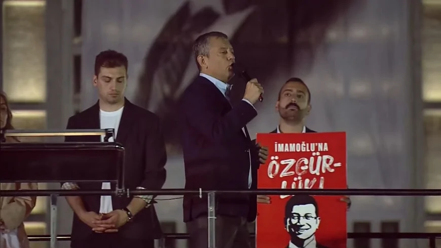 Özgür Özel: "Milletin iradesine vurulan her darbe, halkın direnişiyle geri döner"