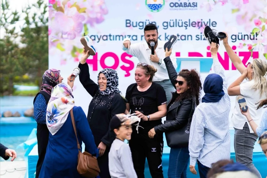 Gölbaşı’nda Anneler Günü etkinliğinde geleneksel oyunlar ve müzikli kutlamalar öne çıktı
