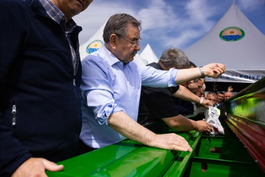 Gölbaşı’nda karabuğday ekimi başladı, kuraklıkla mücadelede alternatif ürün olarak öne çıkıyor