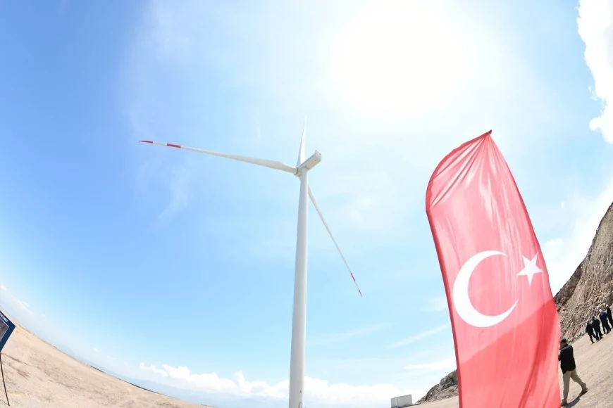 Kayseri Ulaşım A.Ş. Türkiye’de Rüzgâr Enerjili Toplu Taşımaya Geçen İlk Kurum Oldu