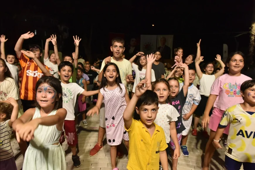 Özgürlük Mahallesi’nde kültür gecesi: “Sahne Kepez” çocuklar ve aileleri buluşturdu