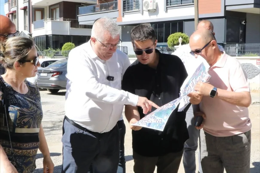 Edremit Belediyesi Altınoluk’ta izinsiz atık birikimine müdahale etti