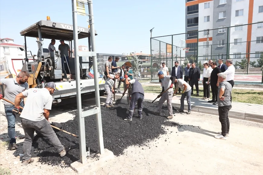 Sincan’da 24 Mahallede Asfalt ve Yol Yenileme Çalışmaları Aralıksız Sürüyor