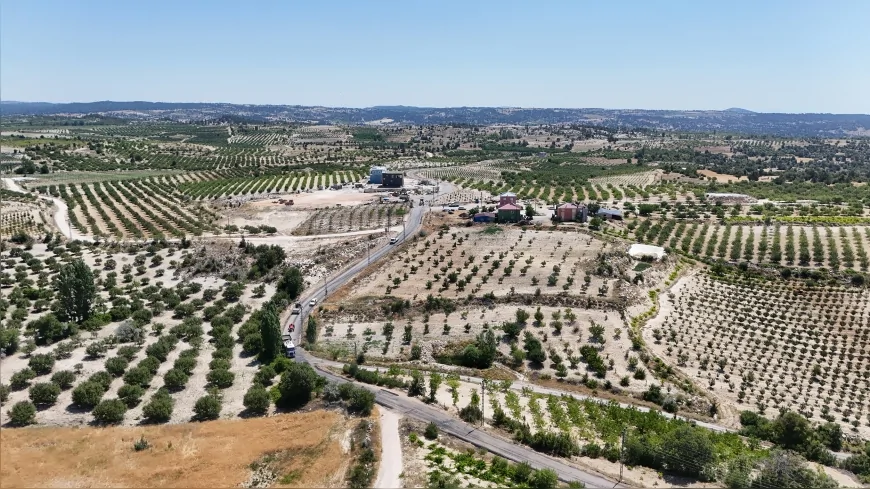 Mersin Büyükşehir Belediyesi, Gülnar kırsalında 8 kilometrelik yolu yenileyerek tarım ve ulaşımı destekledi