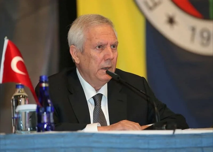 Aziz Yıldırım başkanlığa aday olmayacağını duyurdu, Ali Koç yönetimine sert eleştiriler yöneltti