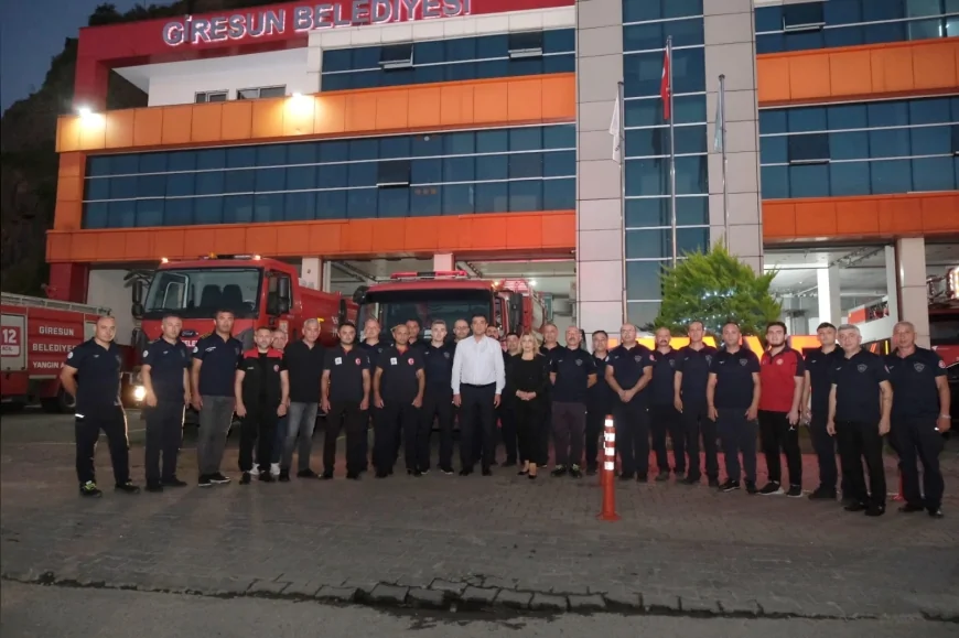 Giresun Belediyesi’nden Karabük’teki yangına destek: 5 tonluk araç ve 4 personel bölgeye gönderildi
