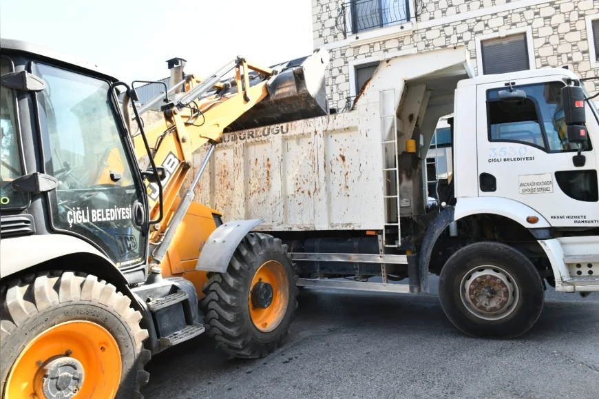Çiğli’de moloz atıklarına karşı haftalık toplama programı başlatıldı