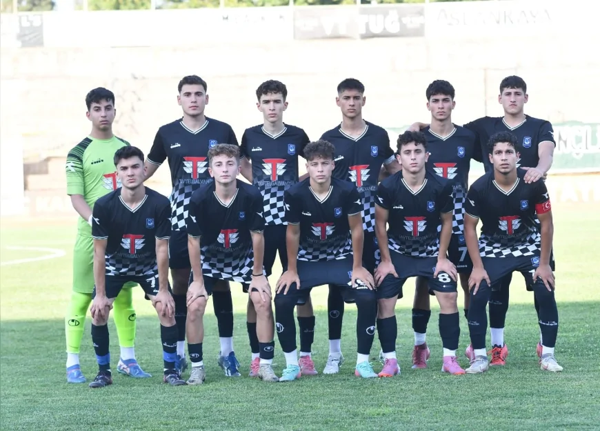 Yunusemre Belediyespor U17 Türkiye Finaline Yükseldi, Kartalspor’u 2-1 Mağlup Etti!