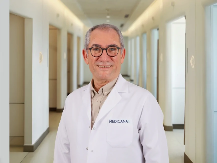 Prof. Dr. Ömer Faruk Şendur: “Her fazla eşya, omurganız için potansiyel bir tehdit”