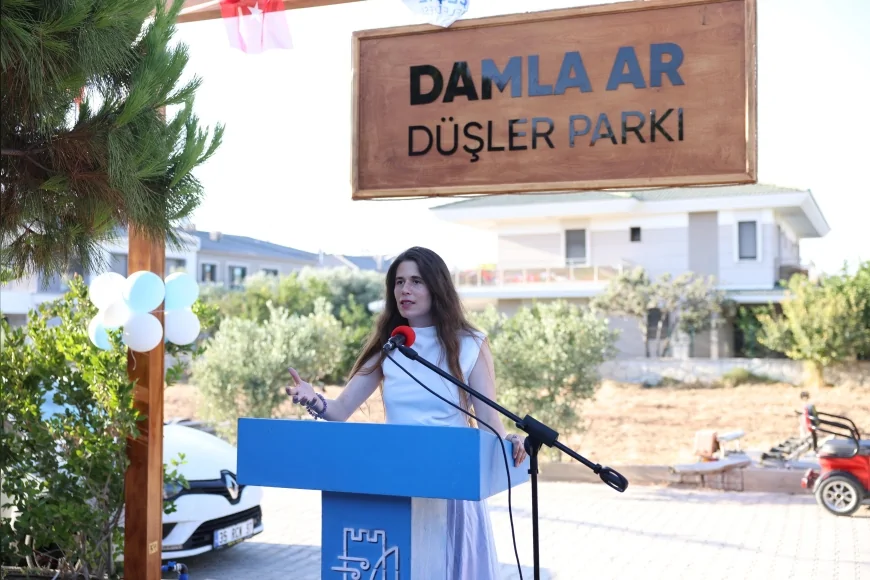 Çeşme’de Damla Ar’ın anısına yapılan Düşler Parkı törenle açıldı