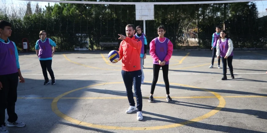 Millî sporcular arasından beden eğitimi alanına 19 sözleşmeli öğretmen atanacak