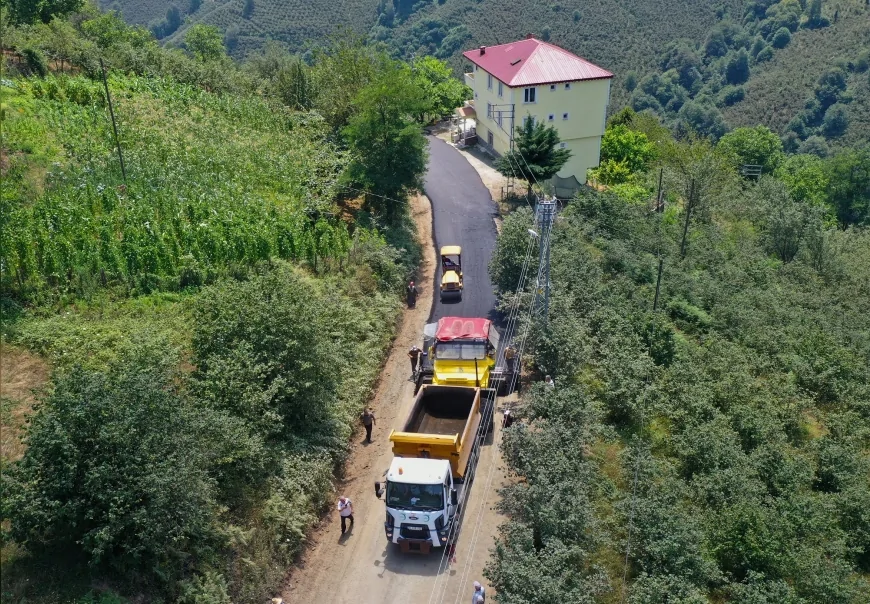 Gürgentepe Gültepe Mahallesi ile Ulubey Ohtamış arasında sıcak asfalt çalışması başladı
