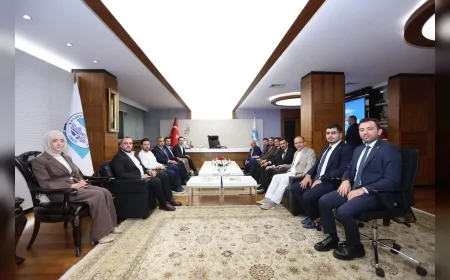 Başkan Büyükkılıç, gençlik kolları başkanı İbiş ile Kayseri’nin genç odaklı projelerini görüştü