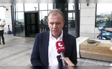 TBB Başkan Vekili Seçer’den hastanede Mehmet Murat Çalık’a ziyaret: “Bu operasyonlar CHP’li siyasilere yapılmış saldırılardır”