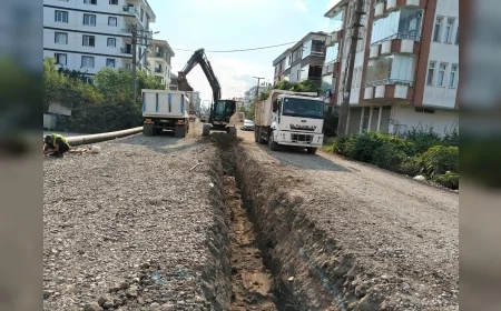Ordu Şehir Hastanesinin altyapı ihtiyacı için içme suyu ve kanalizasyon hattı döşeniyor