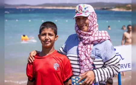 İzmir Büyükşehir’den denize erişim seferberliği: Kadınlar ve çocuklar Sığacık’ta buluştu