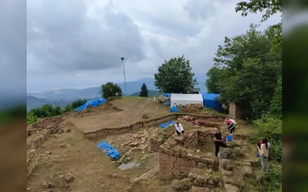 Ordu’da 2 Bin 300 Yıllık Kurul Kalesi’nde 15. Kazı Sezonu Başladı: Kibele’den Apollon’a Yüzlerce Eser Gün Yüzüne Çıkarıldı