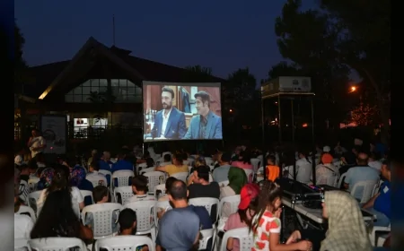 Bornova’da 10 Mahallede Açıkhava Sinema Keyfi 14 Ağustos’ta Sona Eriyor