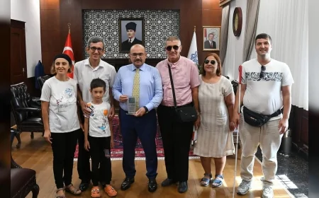 Balıkesir Valisi İsmail Ustaoğlu Altı Nokta Körler Derneği Şube Yönetimini Kabul Etti